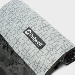 Outwell Delano 5 Fleece Carpet 7 Outwell Delano 5 Fleece Carpet -Berghaus Store go 119517 b